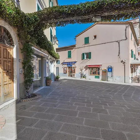 A Casa Di Nonna Anna Porto Azzurro